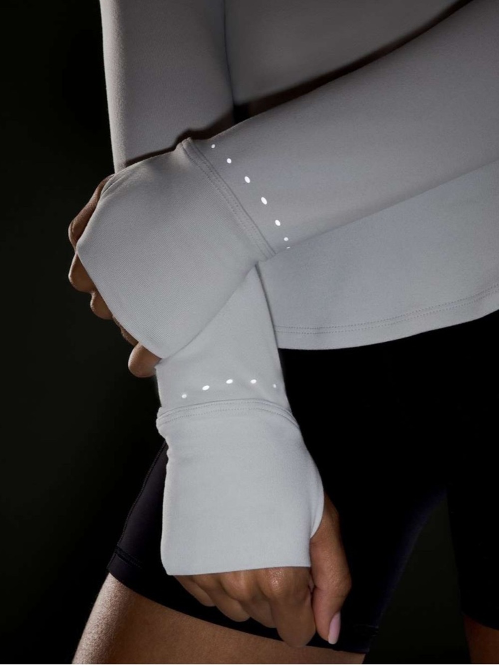 Lululemon Rulu Running Long-Sleeve Mock Neck Shirt in Vapor Size 12 Reflective - Picture 3 of 8